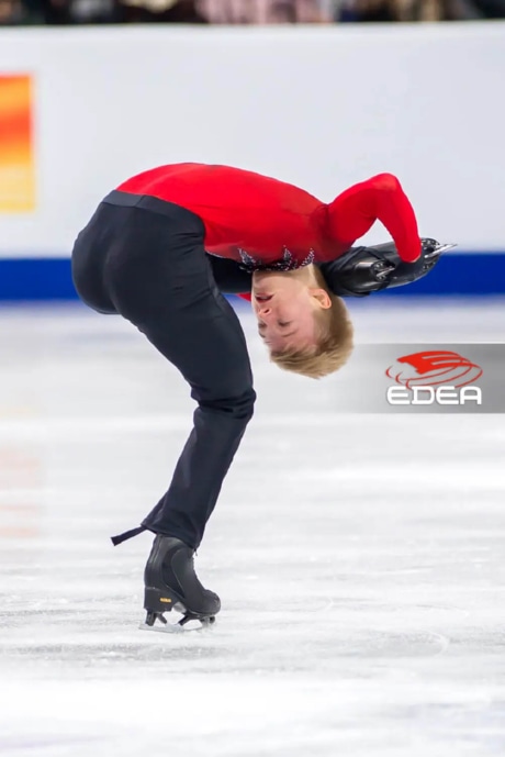 Ice Gallery Skates U.S.